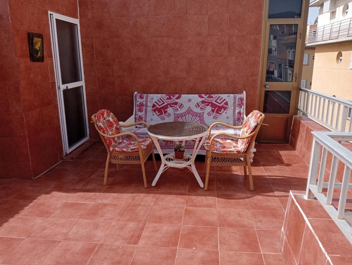 La Costa Del Sol Apartment ฟูเอนฮิโรลา ภายนอก รูปภาพ