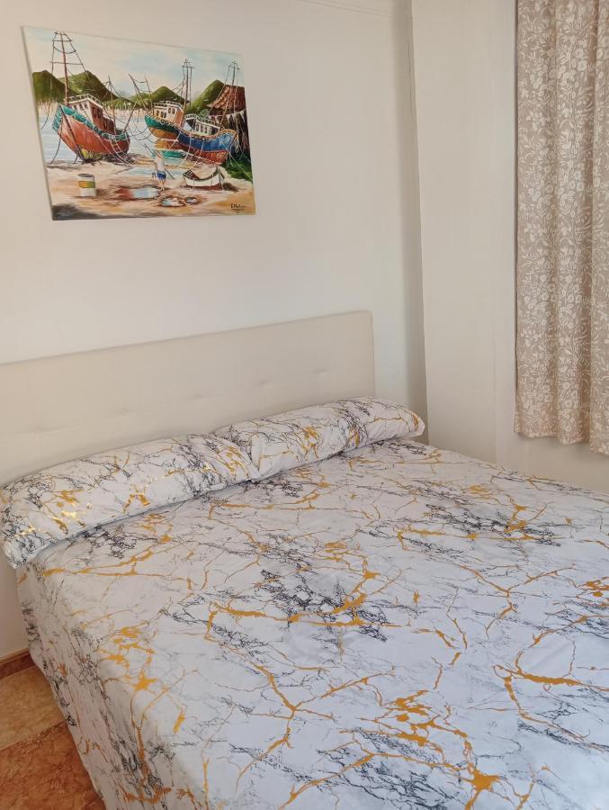 La Costa Del Sol Apartment ฟูเอนฮิโรลา ภายนอก รูปภาพ